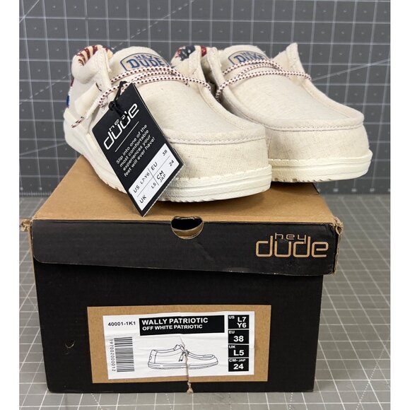 Hey Dude Wally Patriotic Slip-on Shoes Youth 6 L7 New - Picture 1 of 13